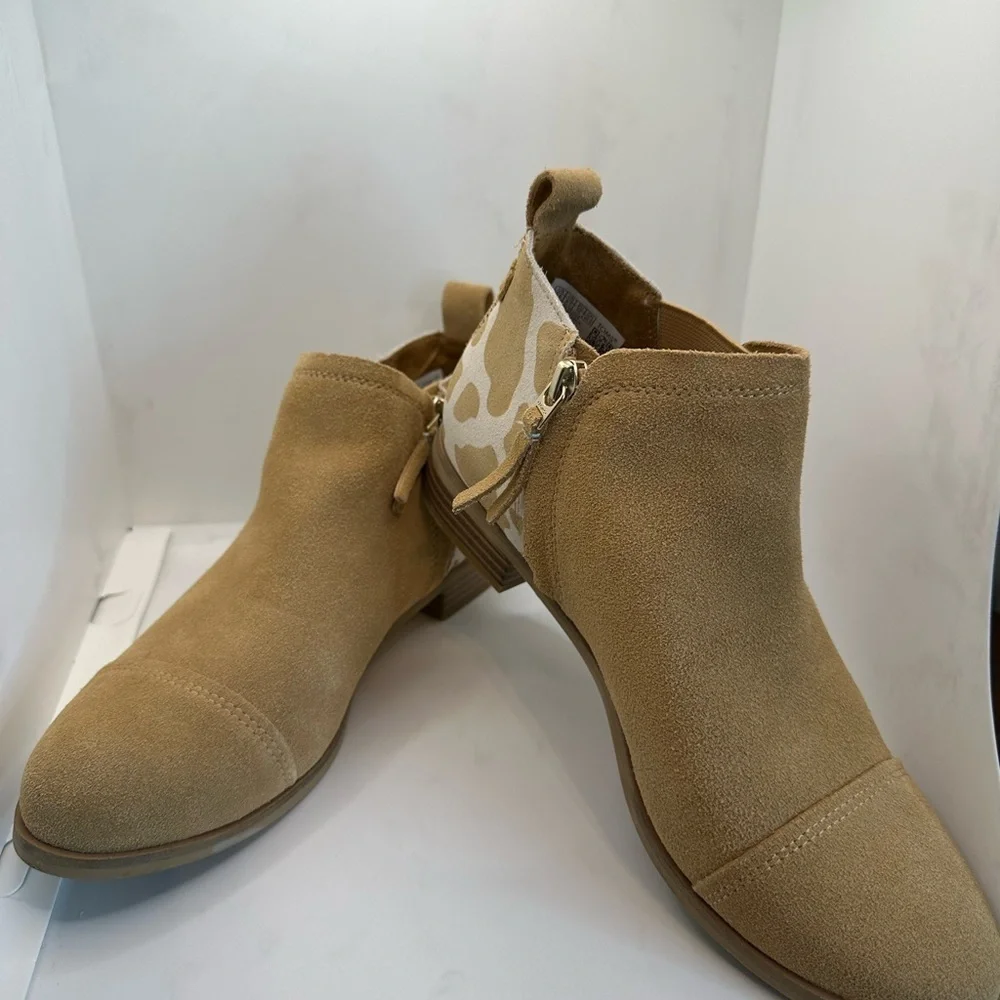 Toms Tan Ankle Boots with Elastic Panels and Low Heel